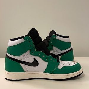 Jordan 1 Retro High Lucky Green Sneakers